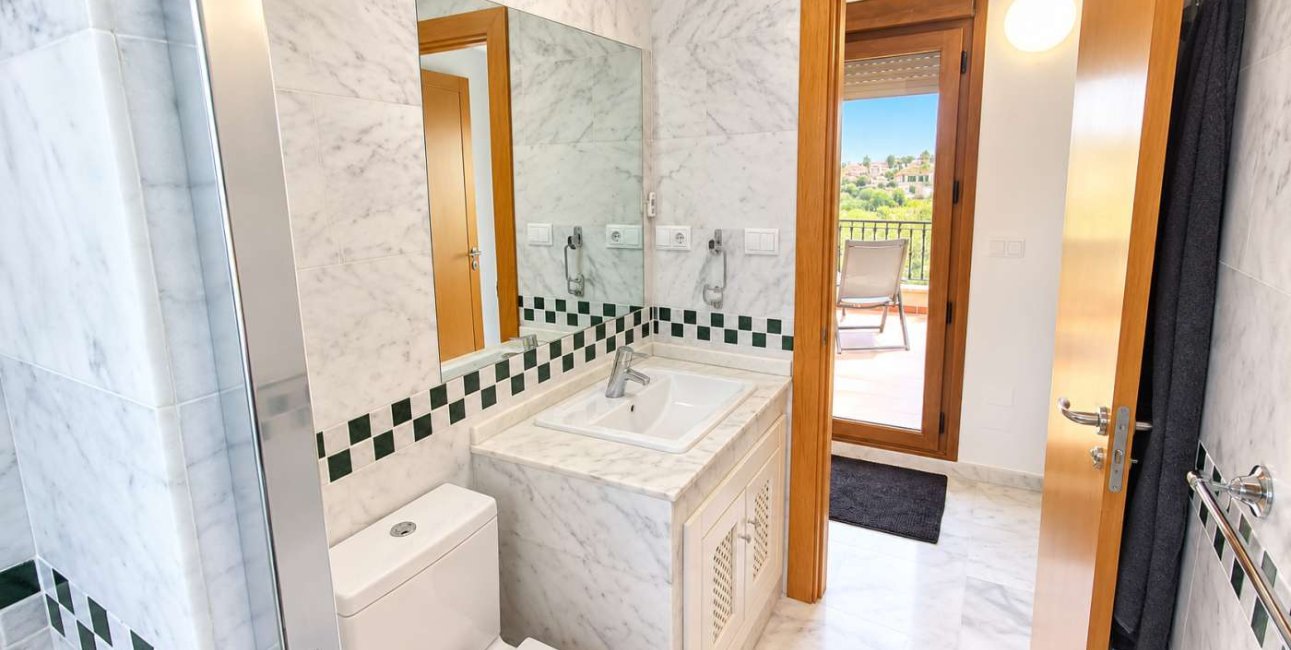 Resale - Villa -
Algorfa - La Finca Golf Resort