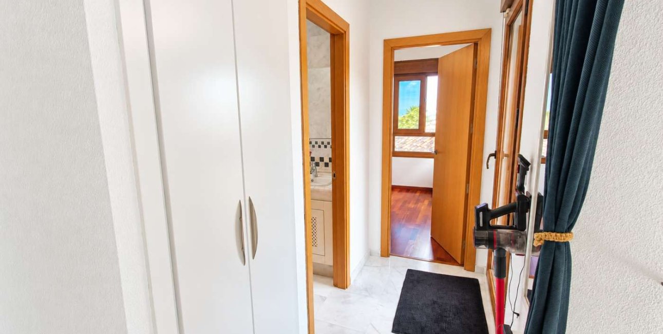 Resale - Villa -
Algorfa - La Finca Golf Resort