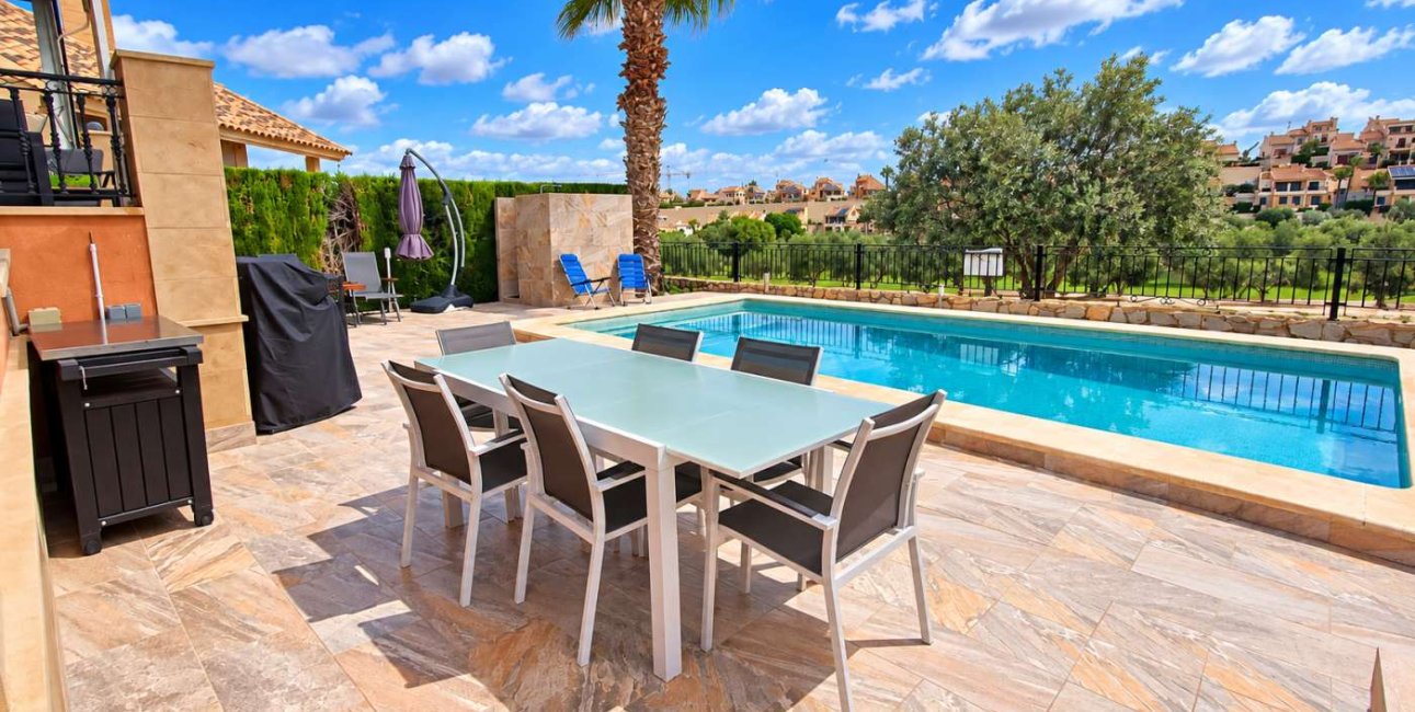 Resale - Villa -
Algorfa - La Finca Golf Resort