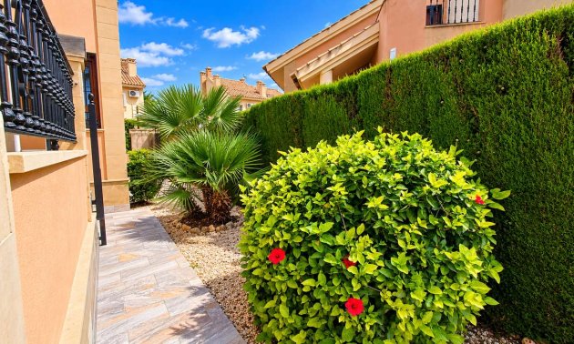 Resale - Villa -
Algorfa - La Finca Golf Resort