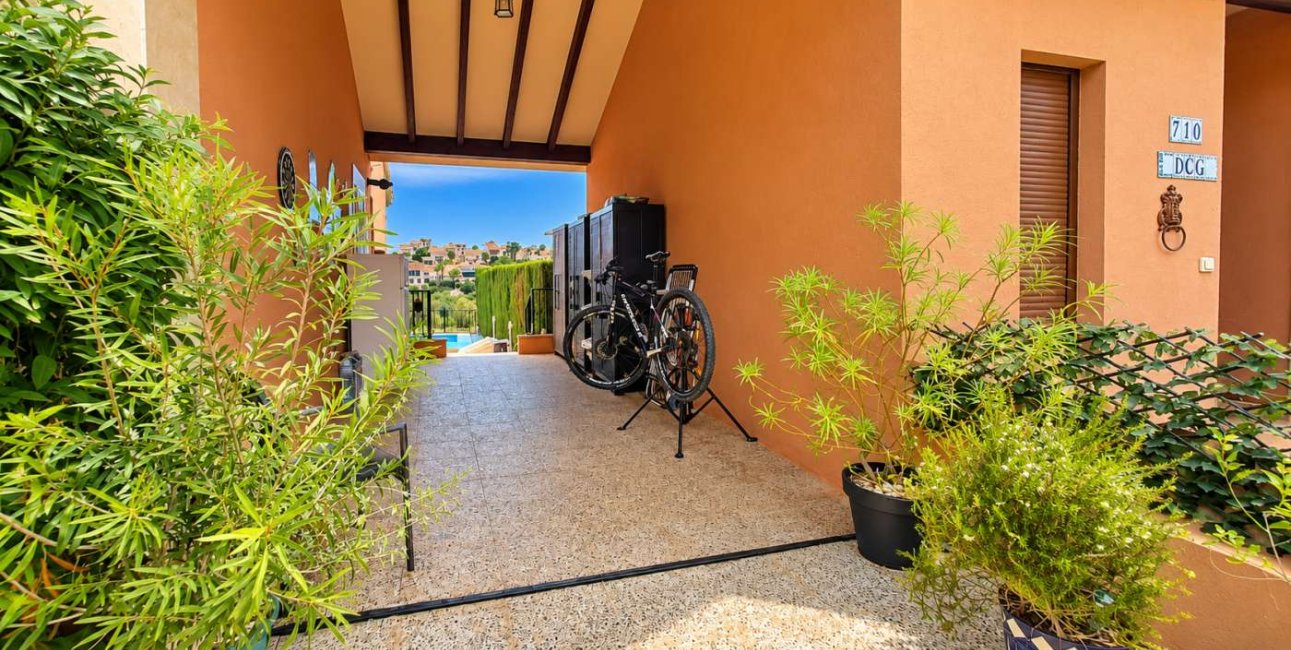 Resale - Villa -
Algorfa - La Finca Golf Resort