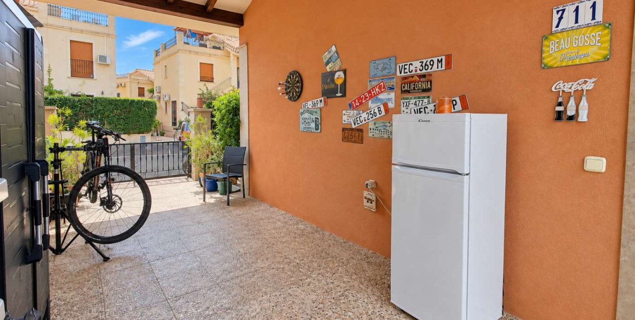 Resale - Villa -
Algorfa - La Finca Golf Resort