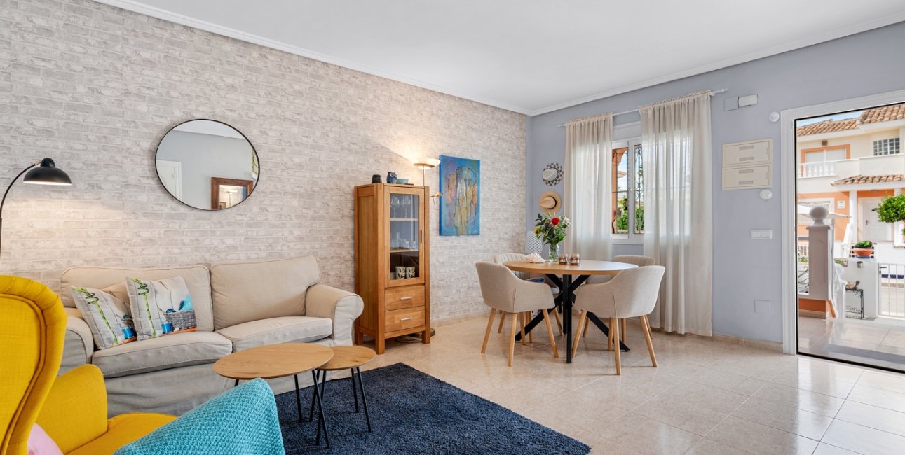 Resale - Townhouse -
Ciudad Quesada - Doña Pepa
