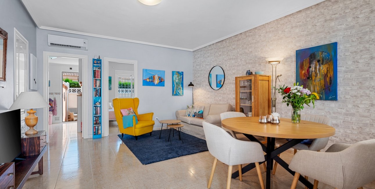 Resale - Townhouse -
Ciudad Quesada - Doña Pepa