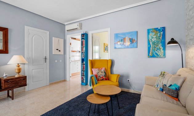 Resale - Townhouse -
Ciudad Quesada - Doña Pepa
