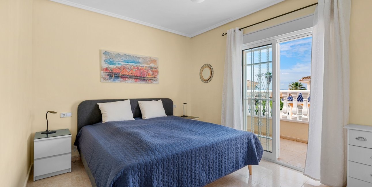 Resale - Townhouse -
Ciudad Quesada - Doña Pepa