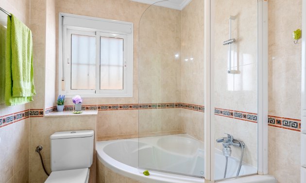 Resale - Townhouse -
Ciudad Quesada - Doña Pepa
