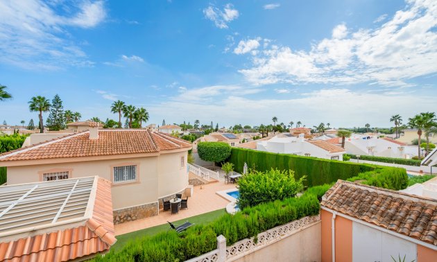 Resale - Townhouse -
Ciudad Quesada - Doña Pepa