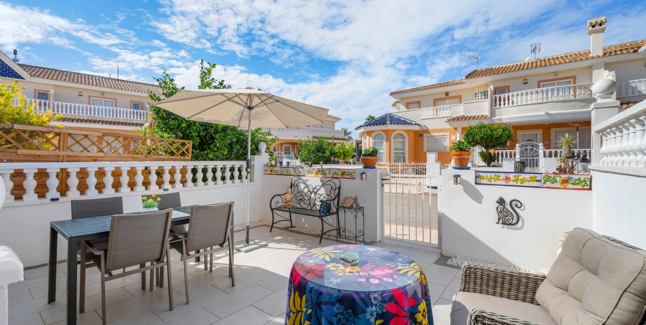 Resale - Townhouse -
Ciudad Quesada - Doña Pepa
