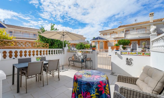 Resale - Townhouse -
Ciudad Quesada - Doña Pepa