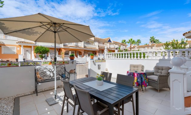 Resale - Townhouse -
Ciudad Quesada - Doña Pepa