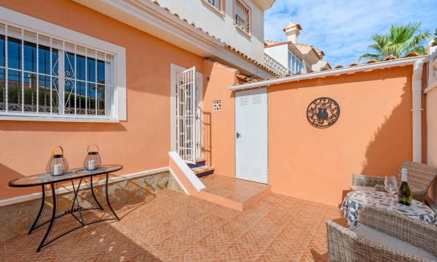 Resale - Townhouse -
Ciudad Quesada - Doña Pepa