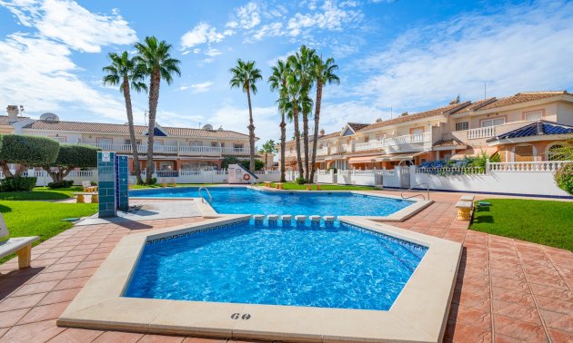 Resale - Townhouse -
Ciudad Quesada - Doña Pepa