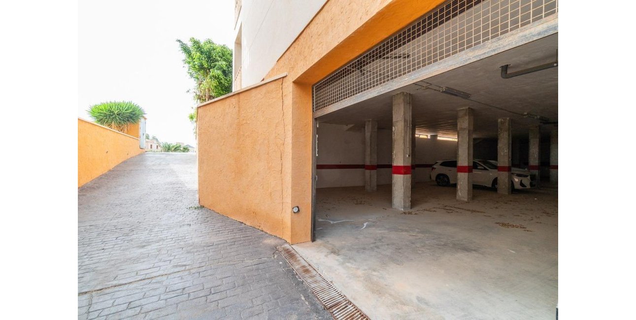 Resale - Garage -
Orihuela Costa - Montezenia