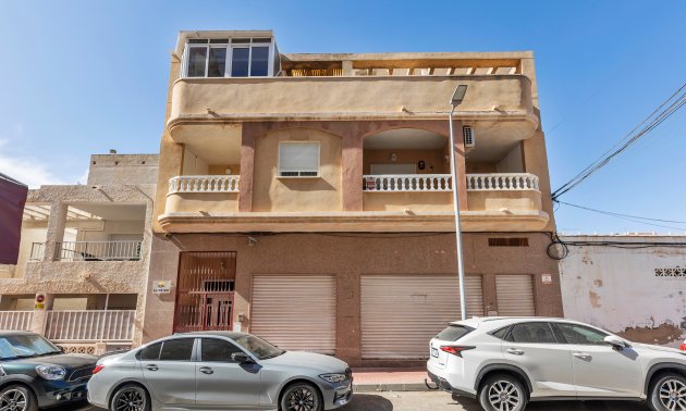 Rynek wtórny - Mieszkanie  -
Torrevieja - Playa Los Naufragos