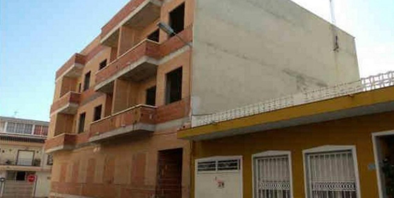 Resale - Edificio -
Los Montesinos - Centro