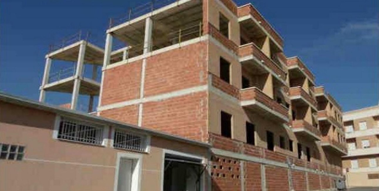 Resale - Edificio -
Los Montesinos - Centro