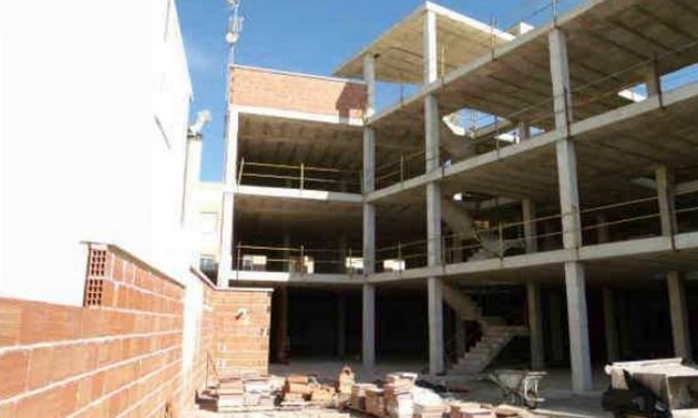 Resale - Edificio -
Los Montesinos - Centro