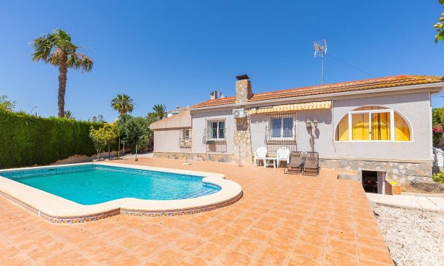 Resale - Villa -
Rojales - Centro de la Ciudad Quesada