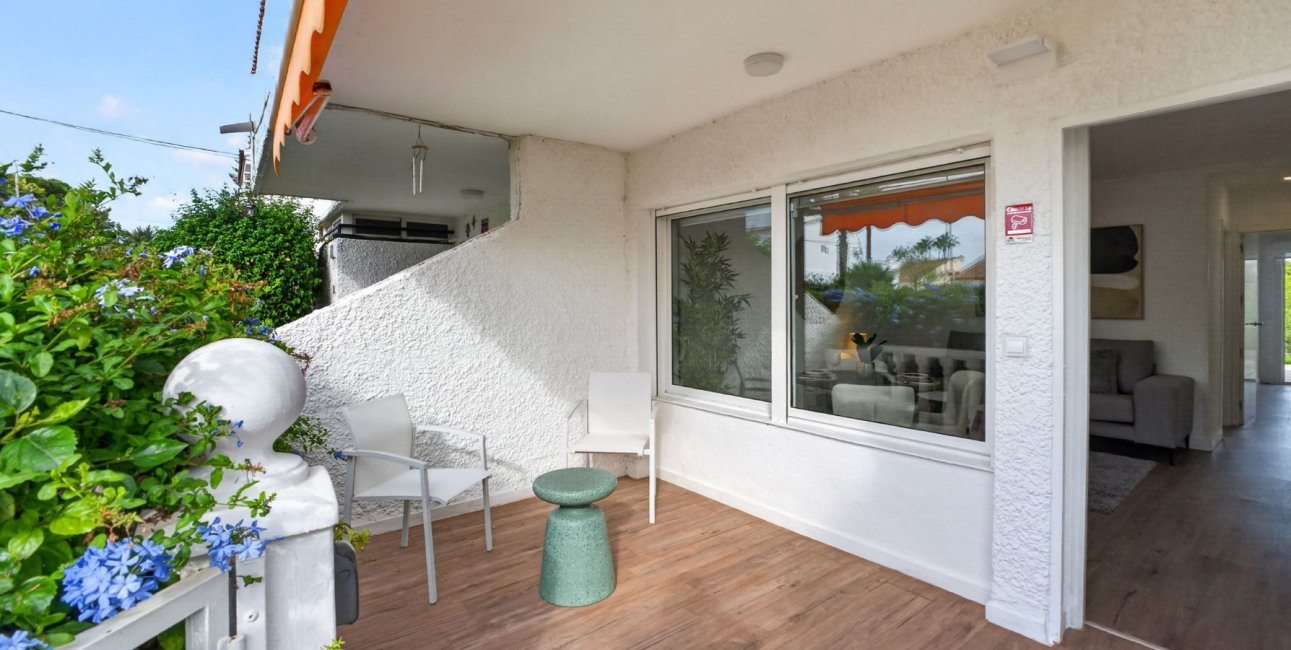 Resale - Apartment / flat -
Orihuela Costa - Villamartin