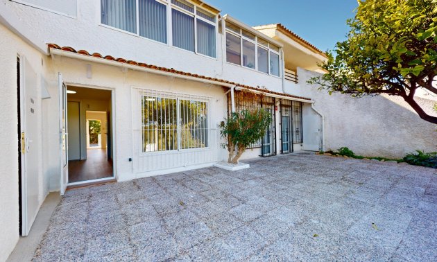 Resale - Apartment / flat -
Orihuela Costa - Villamartin