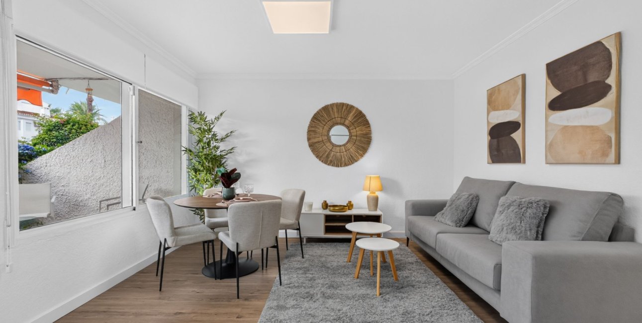Resale - Apartment / flat -
Orihuela Costa - Villamartin