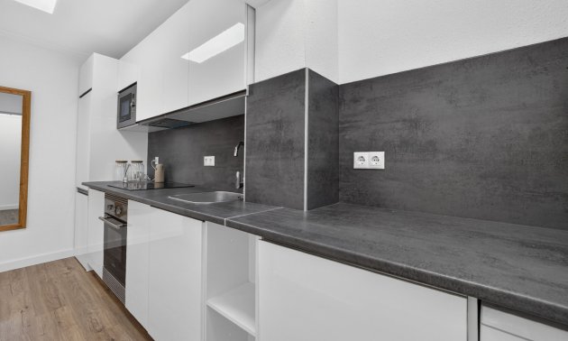 Resale - Apartment / flat -
Orihuela Costa - Villamartin