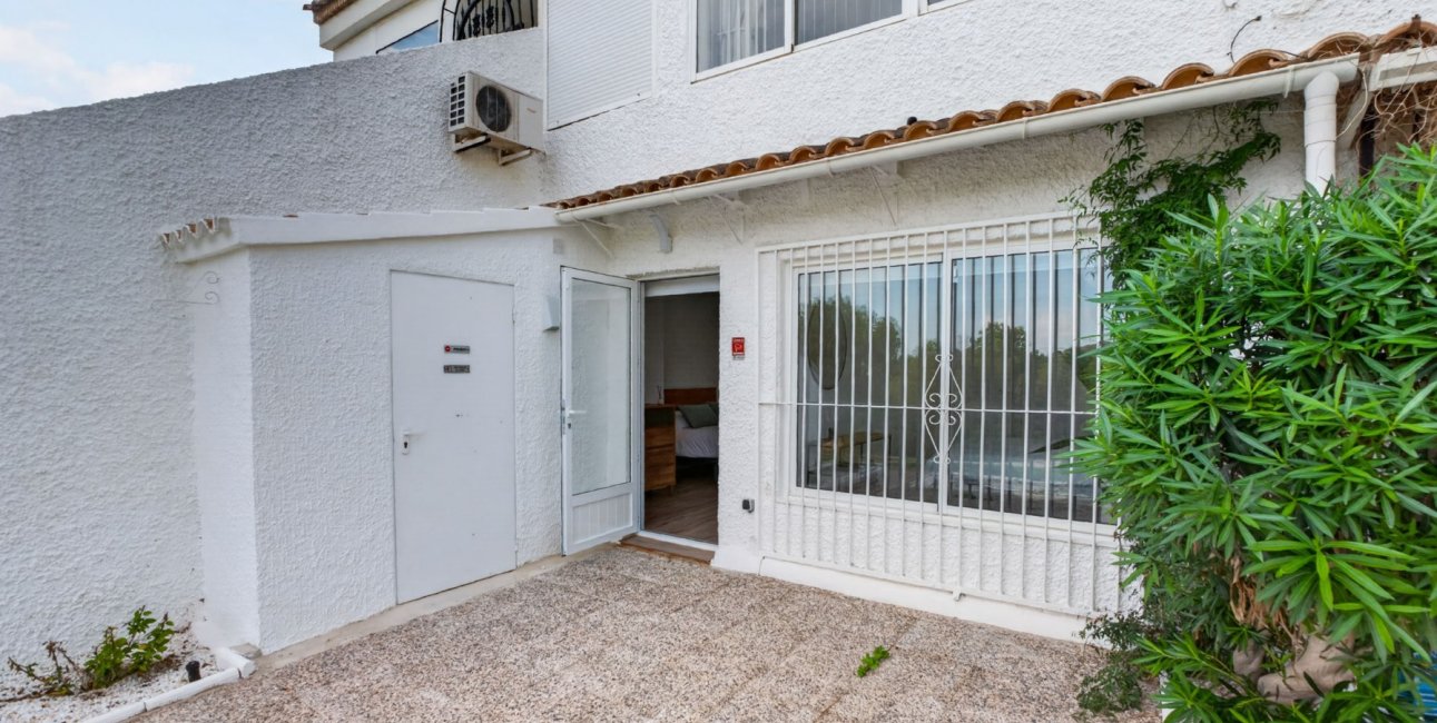 Resale - Apartment / flat -
Orihuela Costa - Villamartin