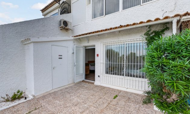 Resale - Apartment / flat -
Orihuela Costa - Villamartin