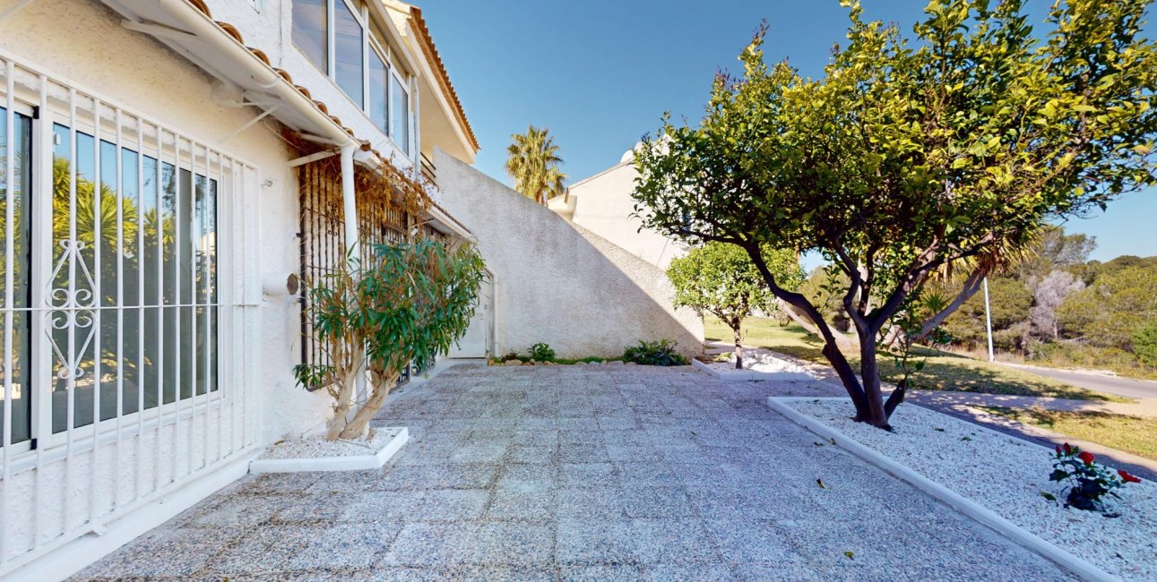 Resale - Apartment / flat -
Orihuela Costa - Villamartin