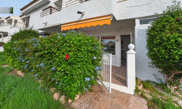 Resale - Apartment / flat -
Orihuela Costa - Villamartin
