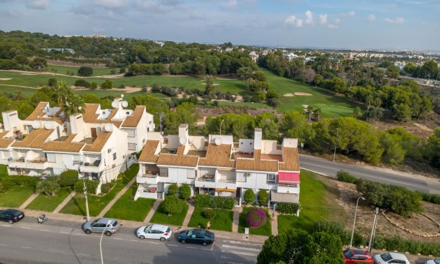 Resale - Apartment / flat -
Orihuela Costa - Villamartin
