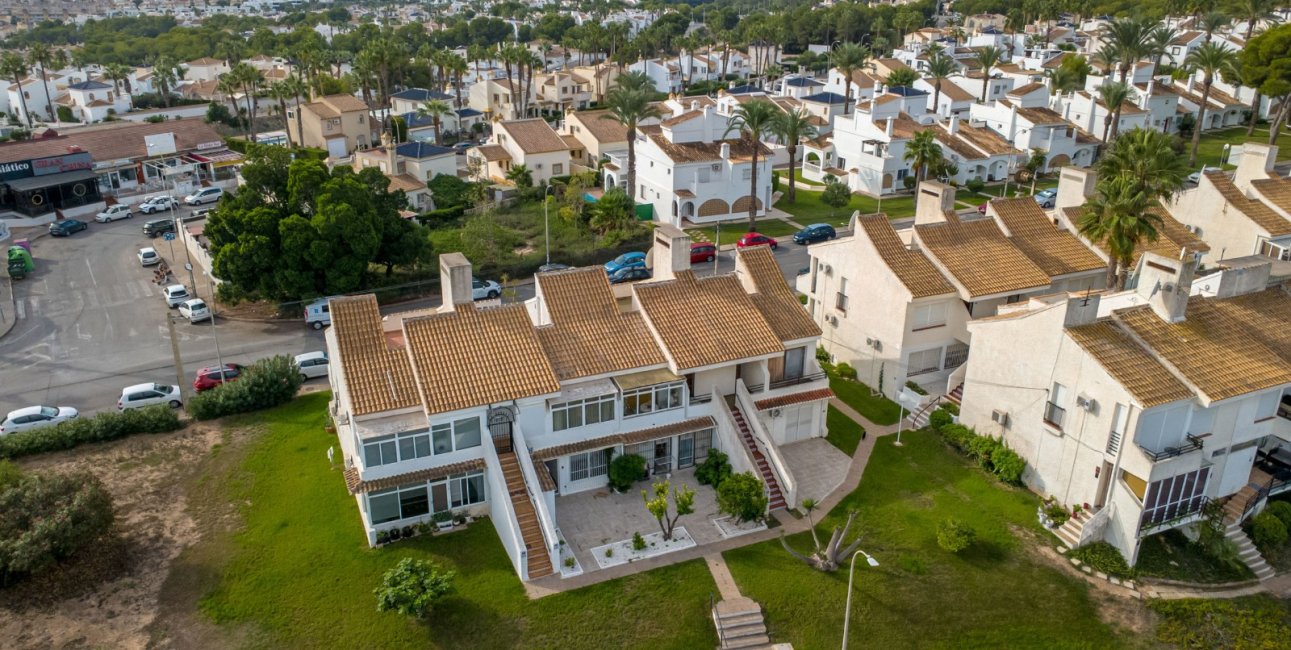 Resale - Apartment / flat -
Orihuela Costa - Villamartin