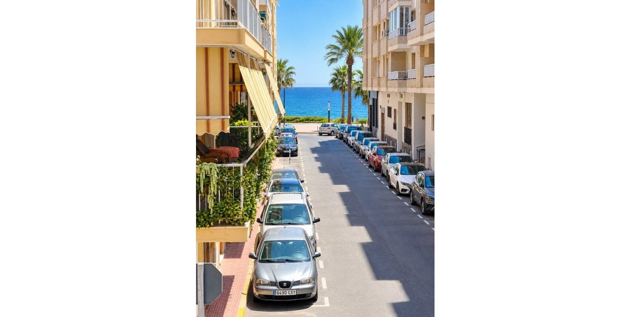 Rynek wtórny - Mieszkanie  -
Torrevieja - Playa del Cura