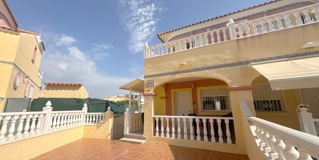 Resale - Townhouse -
Orihuela Costa - La Zenia