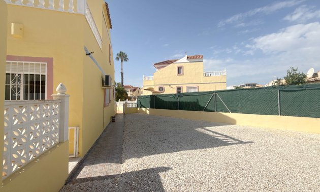 Resale - Townhouse -
Orihuela Costa - La Zenia