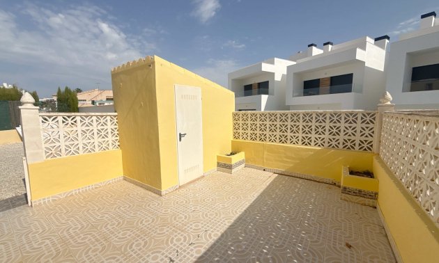Resale - Townhouse -
Orihuela Costa - La Zenia