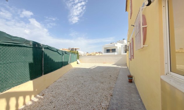 Resale - Townhouse -
Orihuela Costa - La Zenia