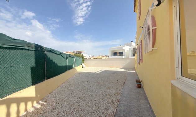 Resale - Townhouse -
Orihuela Costa - La Zenia