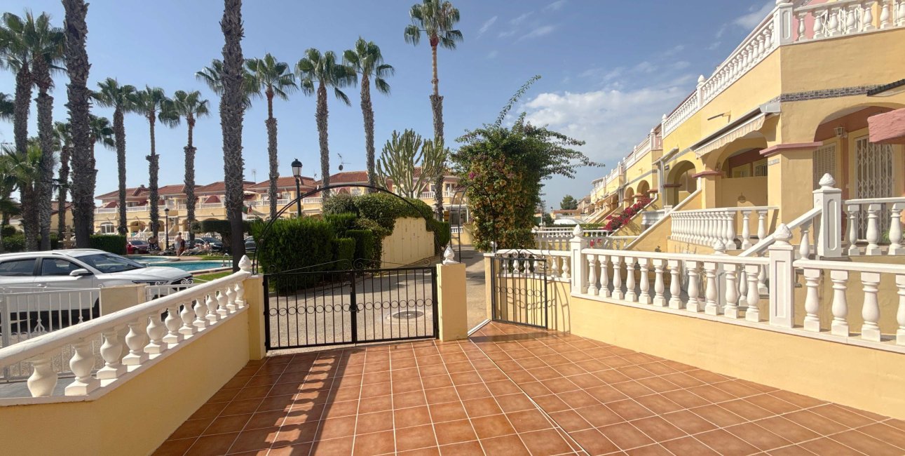Resale - Townhouse -
Orihuela Costa - La Zenia