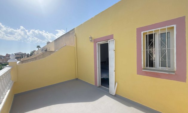 Resale - Townhouse -
Orihuela Costa - La Zenia