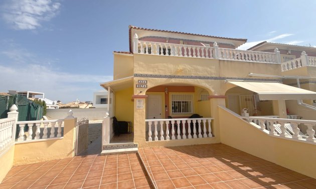 Resale - Townhouse -
Orihuela Costa - La Zenia