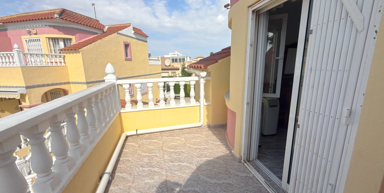Resale - Townhouse -
Orihuela Costa - La Zenia