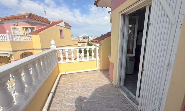 Resale - Townhouse -
Orihuela Costa - La Zenia