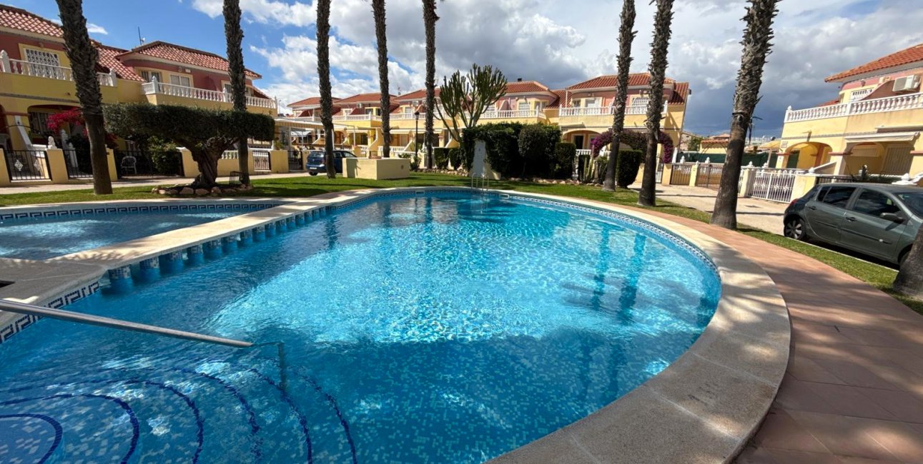 Resale - Townhouse -
Orihuela Costa - La Zenia