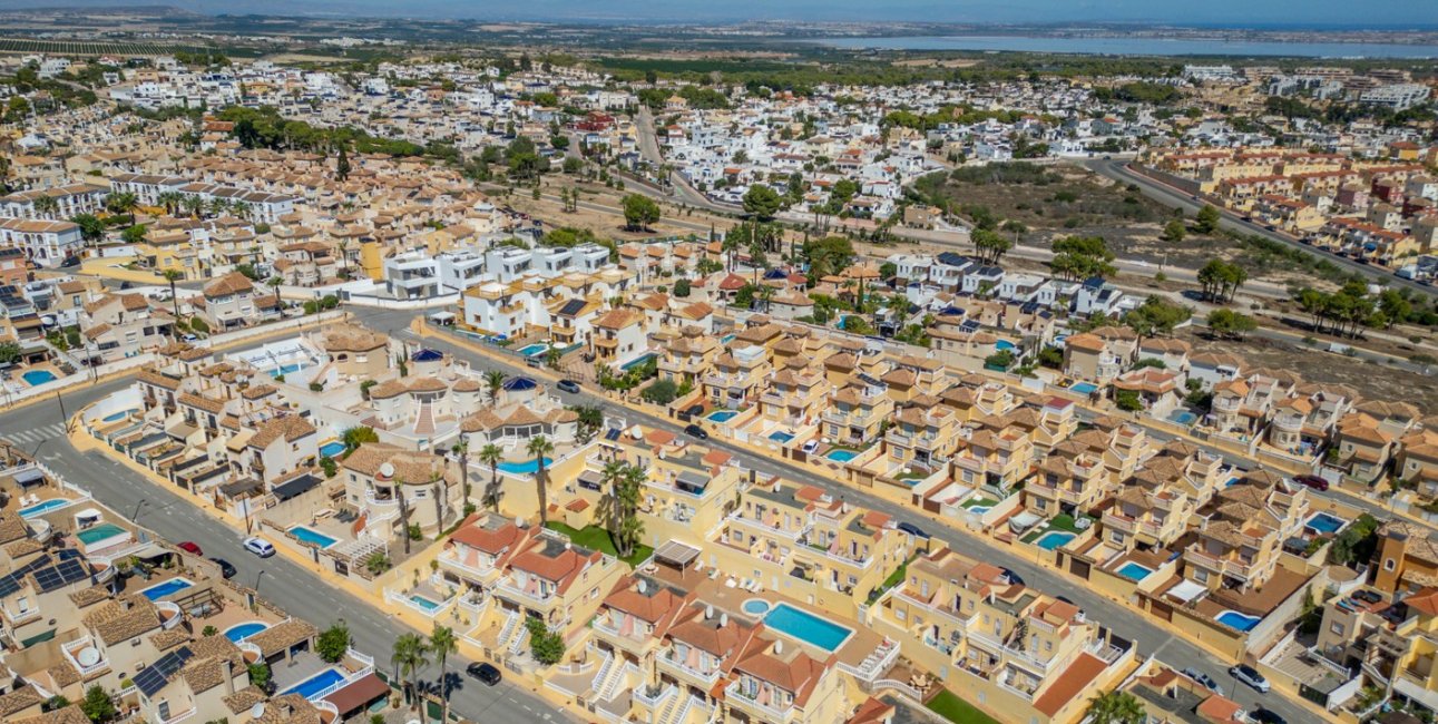 Resale - Townhouse -
Orihuela Costa - Las Filipinas