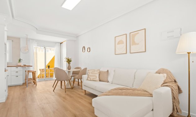Resale - Townhouse -
Orihuela Costa - Las Filipinas