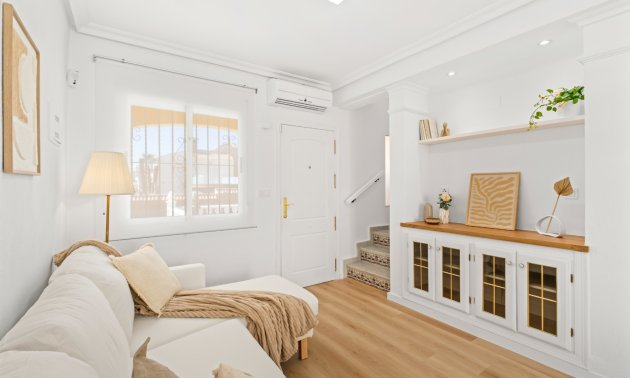 Resale - Townhouse -
Orihuela Costa - Las Filipinas