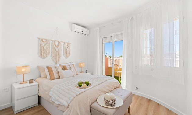 Resale - Townhouse -
Orihuela Costa - Las Filipinas