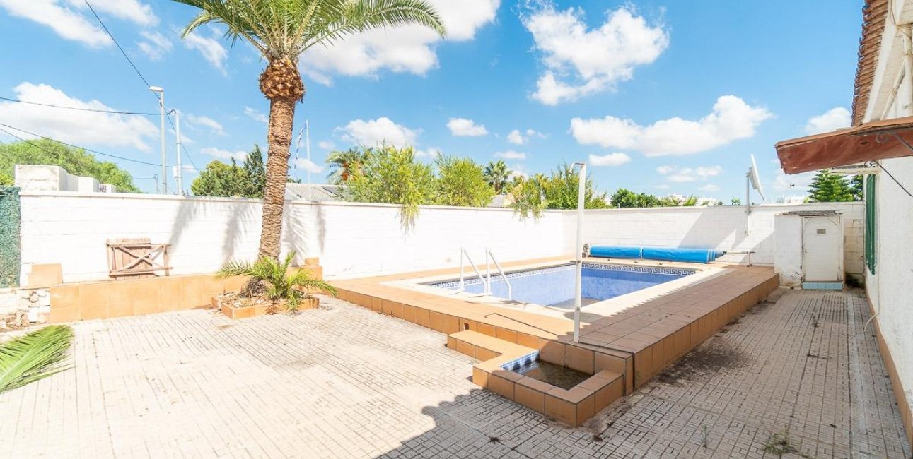 Resale - Villa -
Torre Pacheco - Roldán